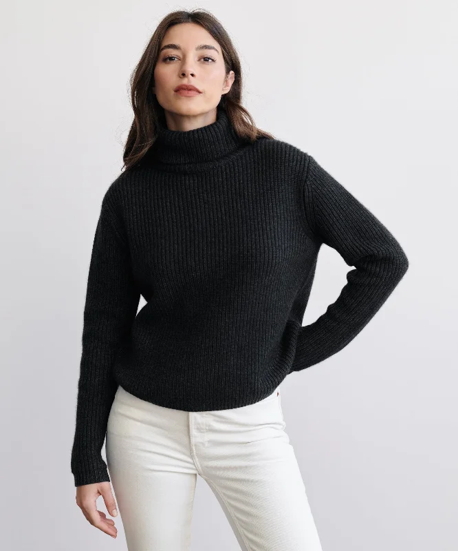 Cropped TurtleneckMetallic Knit Tops